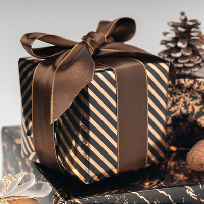 Un buen precio. El estilo negro rayó el papel de embalaje de Kraft 10m rueda al OEM de papel de embalaje de la Navidad en línea